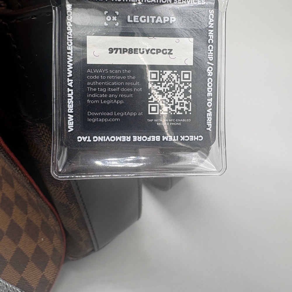 Louis Vuitton District PM Damier Ebene Messenger Crossbody Bag Authenticated - Picture 9 of 16